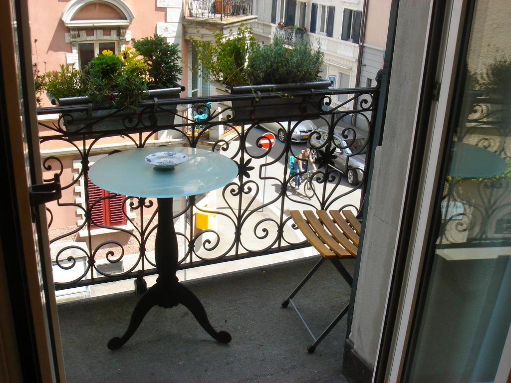 Dakini'S Bed & Breakfast Zurich Ngoại thất bức ảnh