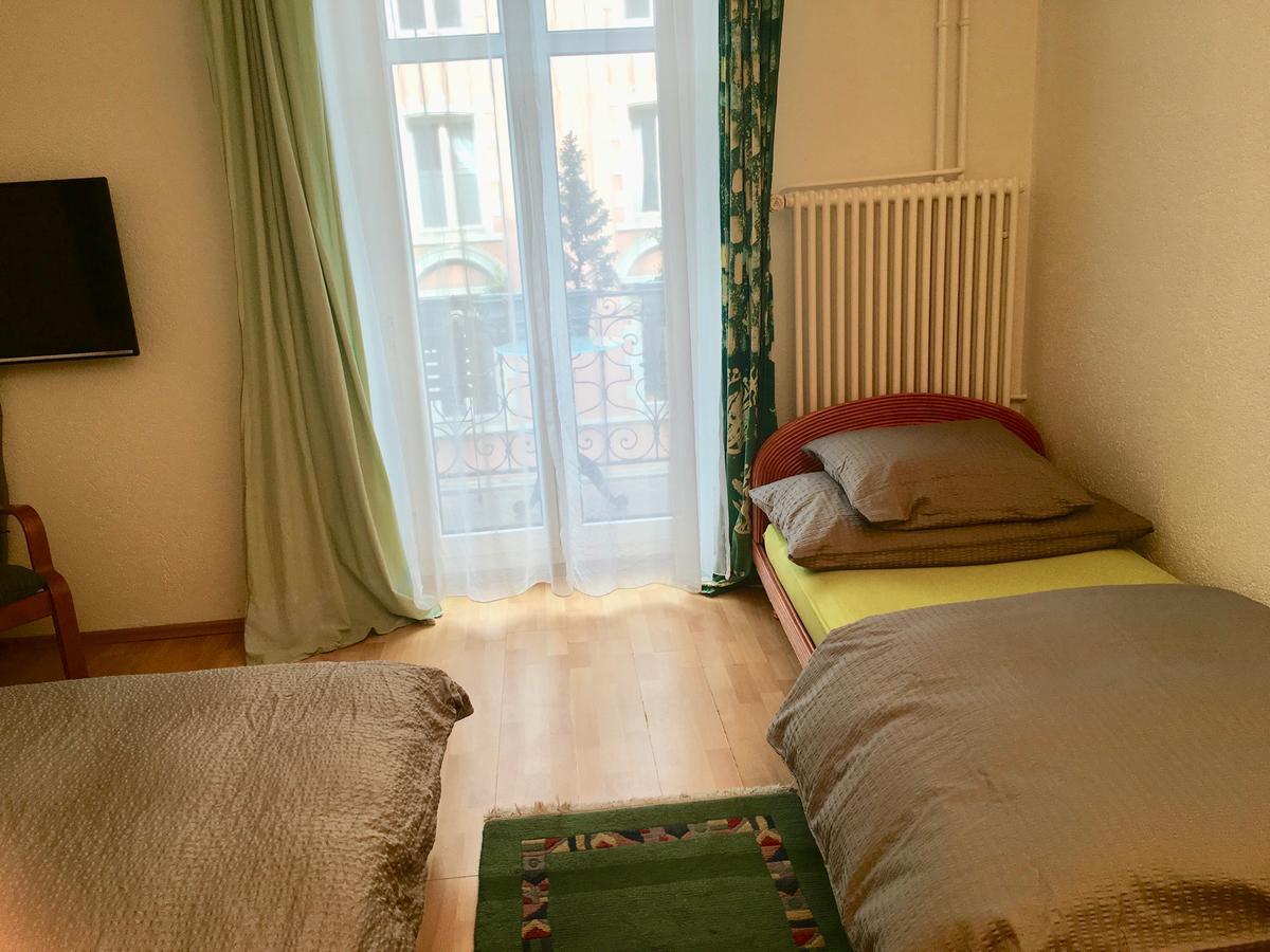 Dakini'S Bed & Breakfast Zurich Ngoại thất bức ảnh